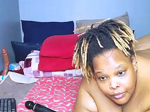 Snapshot of fatafricanqueen chatting on September 11, 6:08 pm fatafricanqueen online show from September 11, 6:08 pm
