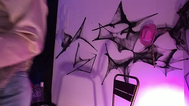 penny sweett  online show from October 12, 11:26 pm