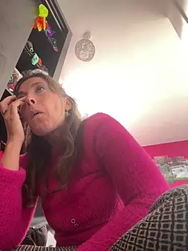 Lwhite1 online show from September 18, 3:47 pm