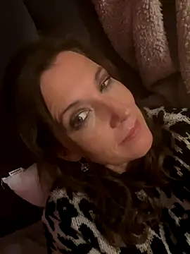 Lwhite1 online show from October 21, 11:49 pm