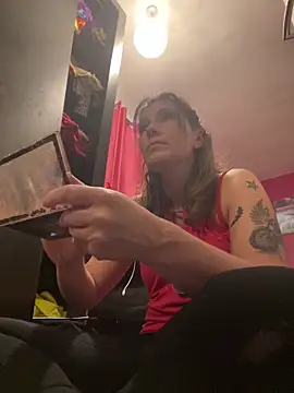 Lwhite1 online show from November 13, 4:39 pm