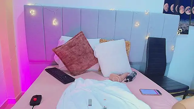 AbrilZannetii online show from March 24, 12:26 am