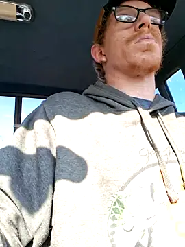 Snapshot of REDHAMMER_ chatting on March 14, 2:55 pm REDHAMMER online show from March 14, 2:55 pm