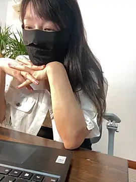 Snapshot of Annabody chatting on April 2, 10:57 am Annabody online show from April 2, 10:57 am