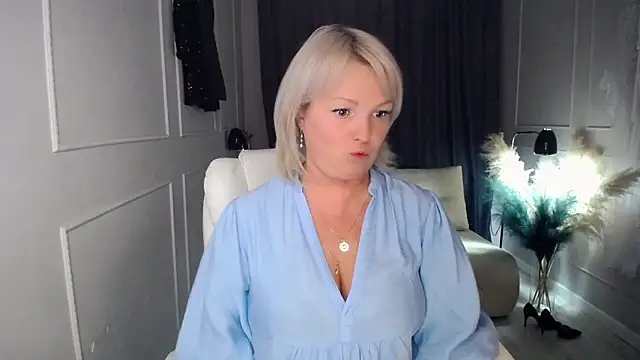 Juarnea online show from October 13, 12:27 pm