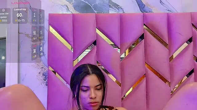 littleebonny online show from March 22, 8:01 pm