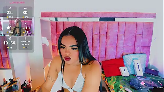 KayleighDreams  online show from May 6, 6:19 am