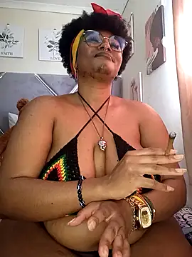 CocoBootyyy online show from September 18, 8:27 am