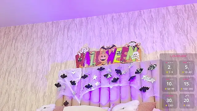 emily parkerr online show from October 8, 8:39 pm