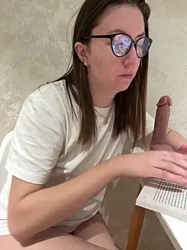 BeatriceTender online show from December 17, 1:16 pm
