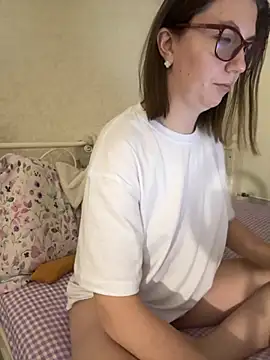 BeatriceTender online show from November 12, 7:24 pm