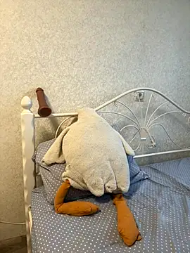 BeatriceTender online show from December 3, 10:02 am