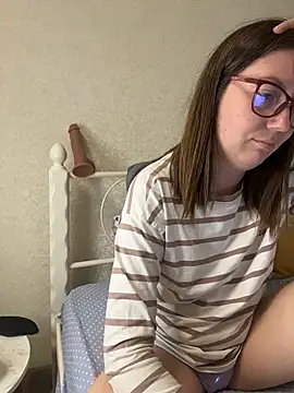 BeatriceTender online show from May 4, 6:04 pm