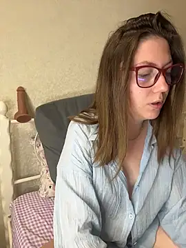 BeatriceTender online show from May 17, 7:32 pm
