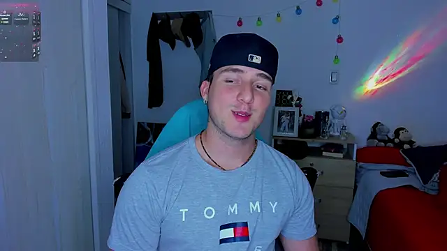 liam oficial02 online show from January 12, 3:28 am