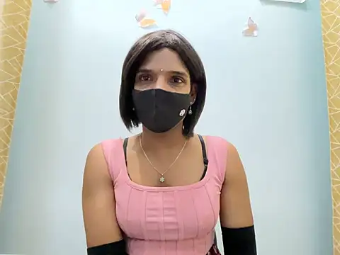 Snapshot of TransLisa7 chatting on April 11, 8:57 pm TransLisa7 online show from April 11, 8:57 pm