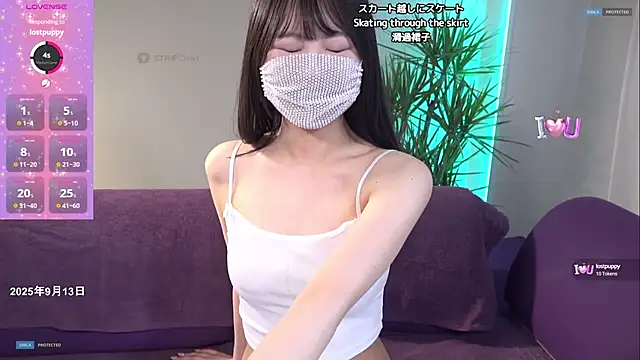 Snapshot of OMOCHI_Queen chatting on September 13, 1:38 am OMOCHI Queen online show from September 13, 1:38 am