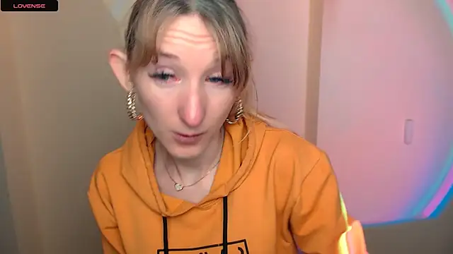 AmandaSell online show from October 4, 8:12 am