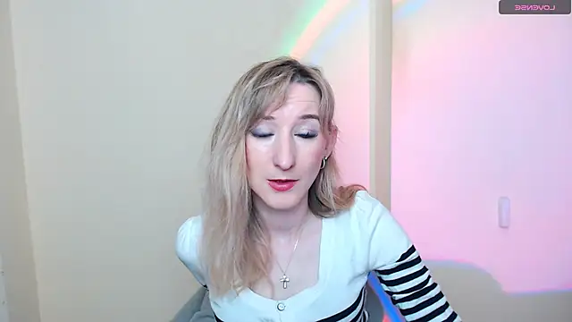 AmandaSell online show from May 9, 6:40 am