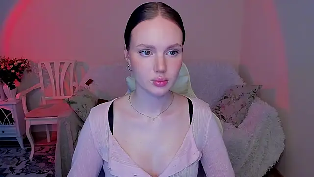 Snapshot of MishkaMe chatting on April 16, 10:38 am MishkaMe online show from April 16, 10:38 am