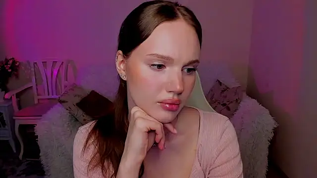 Snapshot of MishkaMe chatting on May 13, 5:32 pm MishkaMe online show from May 13, 5:32 pm