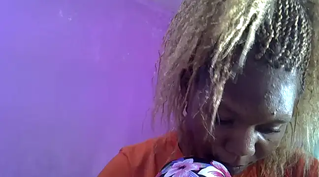 Snapshot of Cute_tamara chatting on December 14, 7:51 am Cute tamara online show from December 14, 7:51 am