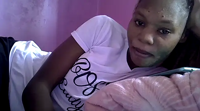 Snapshot of Cute_tamara chatting on December 24, 10:11 am Cute tamara online show from December 24, 10:11 am