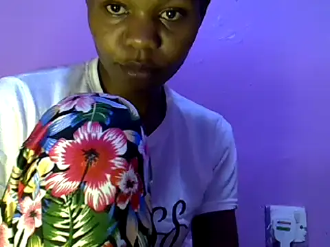 Snapshot of Cute_tamara chatting on January 22, 1:42 am Cute tamara online show from January 22, 1:42 am