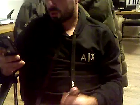 Snapshot of giorgakaci69 chatting on January 22, 9:54 pm giorgakaci69 online show from January 22, 9:54 pm