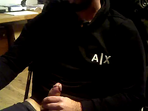 Snapshot of giorgakaci69 chatting on January 27, 7:24 pm giorgakaci69 online show from January 27, 7:24 pm