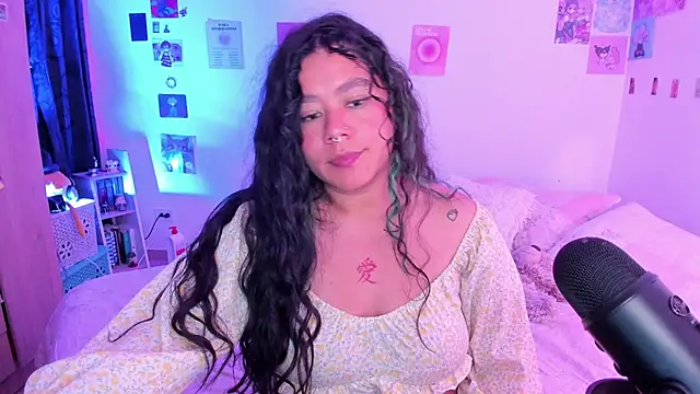 StephaniFox online show from December 22, 7:33 am