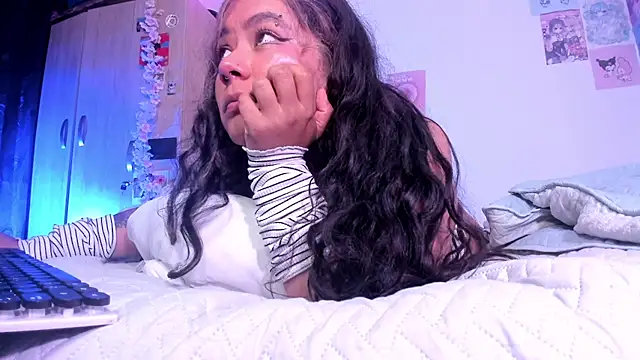 StephaniFox online show from March 22, 3:41 am