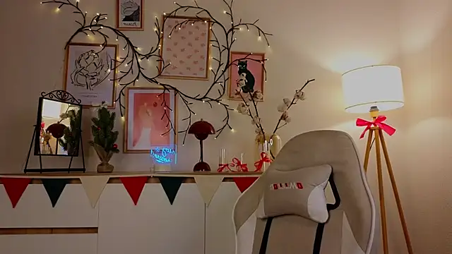 Snapshot of mo11y_kitten chatting on January 9, 12:46 am mo11y kitten online show from January 9, 12:46 am