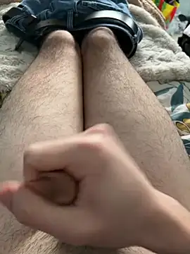 Snapshot of magrossebite25cm chatting on March 10, 8:14 pm magrossebite25cm online show from March 10, 8:14 pm