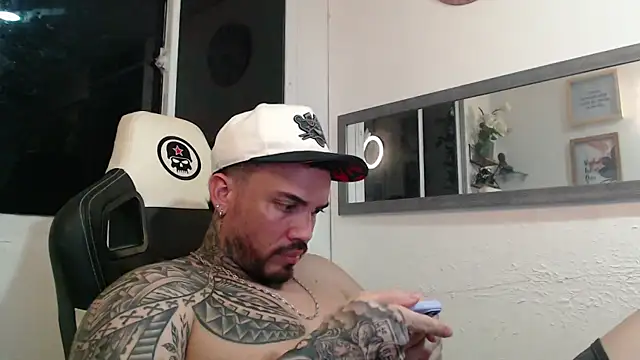 Snapshot of Angel_sex_latin chatting on December 9, 4:23 am Angel sex latin online show from December 9, 4:23 am