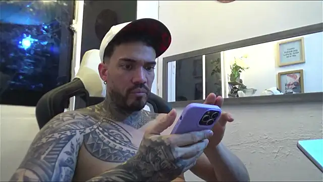 Snapshot of Angel_sex_latin chatting on January 20, 4:54 am Angel sex latin online show from January 20, 4:54 am