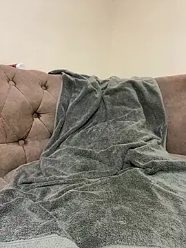 sknzy09 online show from February 12, 12:44 pm