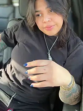 Snapshot of miacanela_xo chatting on February 13, 9:44 pm miacanela xo online show from February 13, 9:44 pm