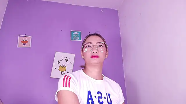 vale ross  online show from September 19, 3:08 am