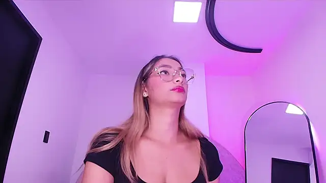 vale ross  online show from December 16, 3:11 am