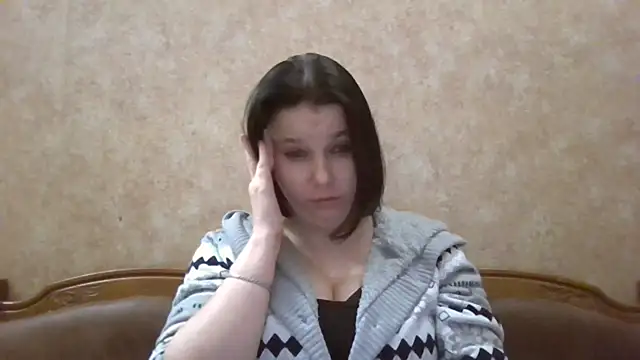 JeorginaJ online show from March 4, 4:30 pm