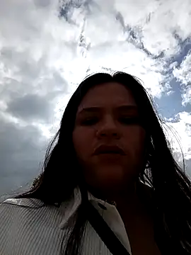 Snapshot of Julieta-tits chatting on December 17, 8:10 pm Julieta-tits online show from December 17, 8:10 pm