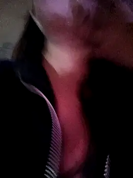 Snapshot of Julieta-tits chatting on January 11, 12:33 am Julieta-tits online show from January 11, 12:33 am