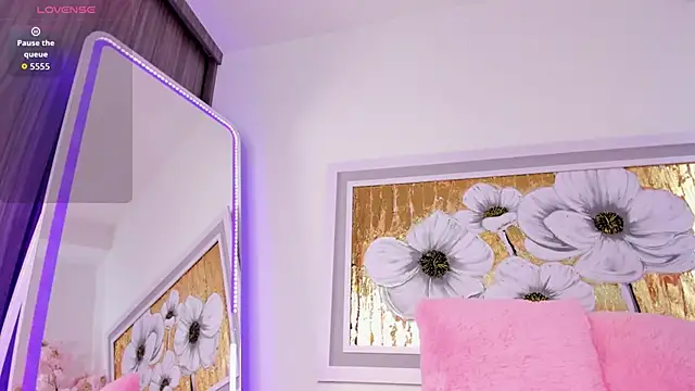 aaryy  online show from October 8, 6:16 pm