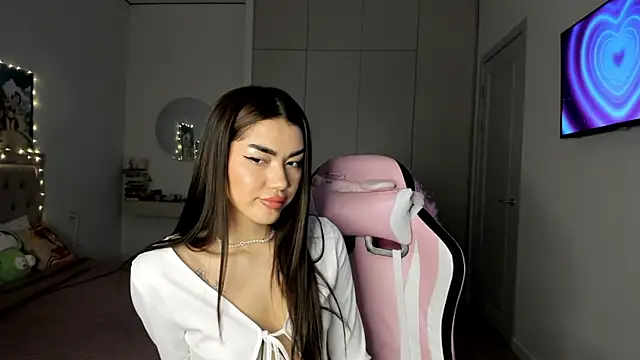 Snapshot of Shineel chatting on January 13, 2:50 am Shineel online show from January 13, 2:50 am