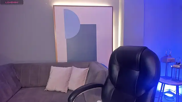 ViolettCastel online show from February 4, 7:55 pm