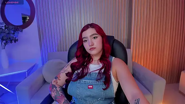 ViolettCastel online show from February 28, 7:25 pm