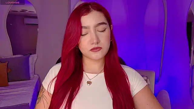 ViolettCastel online show from November 15, 7:32 pm