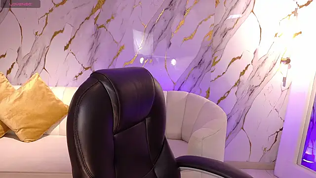 ViolettCastel online show from February 7, 7:17 pm