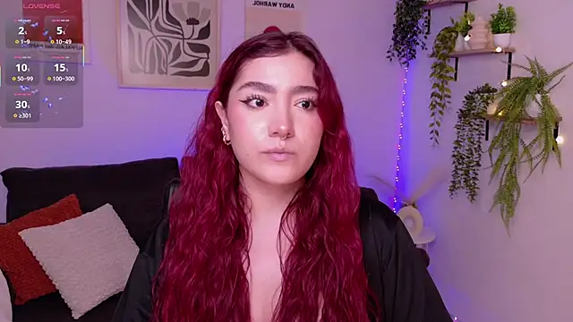 ViolettCastel online show from April 2, 7:00 pm